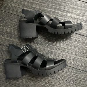 Mia chunky platform sandal